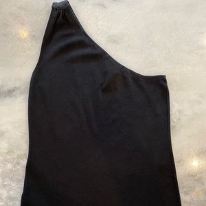 One shoulder top